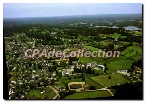 Cartes postales moderne Neuvic D'Ussel Vue Generale Au Fond Le Lac De La triouzoune