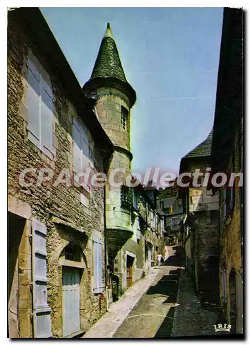 Cartes postales moderne Turenne Vieille Cite Pittoresque Etagee Sur Une colline