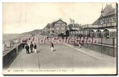 Ansichtskarte AK Cabourg L'Hotel Des Ducs De Normandie Et La Digue