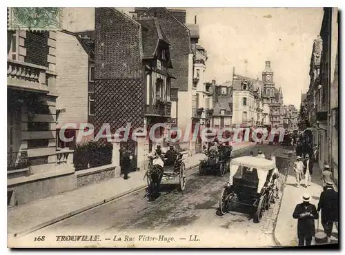 Cartes postales Trouville La Rue Victor Hugo