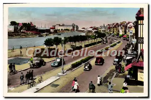 Cartes postales Trouville Reine Des Plages Vue Generale Sur Les Quais