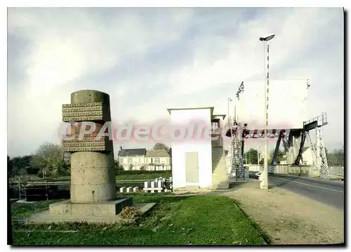 Cartes postales moderne Ouistreham Pegasus Bridge Les Forces Alliees Liberent