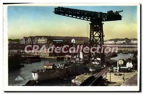 Ansichtskarte AK Brest Croiseur En Armement Sous La Grue De I'Arsenal