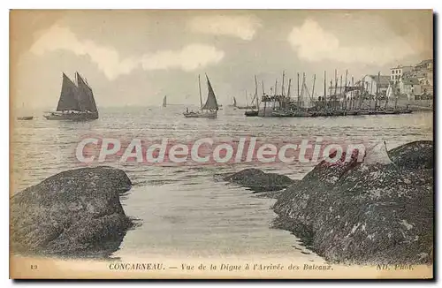 Cartes postales Concarneau Vue De La Digue A I'Arrivee Des Bateaux