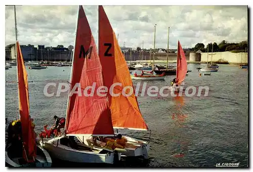 Cartes postales moderne Concarneau Le Port De Plaisance Devant Les Remparts De La Ville Close