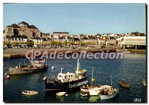 Cartes postales moderne Concarneau Le Port Et I'Eglise