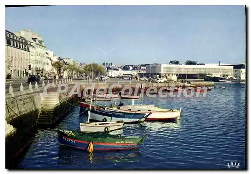 Cartes postales moderne Concarneau Avenue Pierre Gueguin Vers La Criee