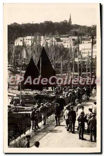 Cartes postales Douarnenez Le Port