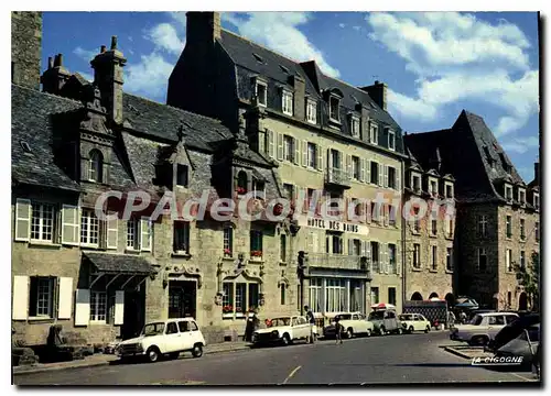 Cartes postales moderne Roscoff La Place Et Ses Vieilles Maisons hotel des bains