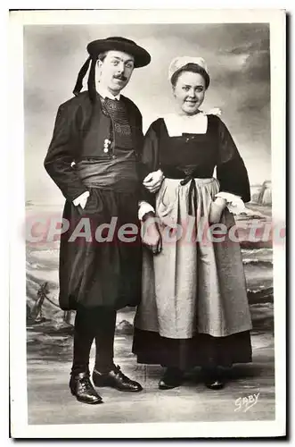 Cartes postales La Bretagne Jeune Homme De Pont I'Abbe Jeune Fille De Rosporden