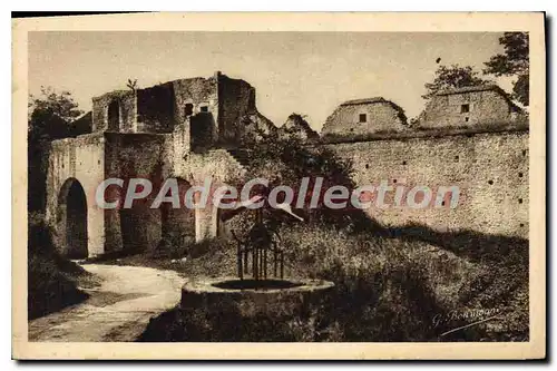Cartes postales Provins Porte Saint Jean Vue Interieure Et Le Puits de la citadelle