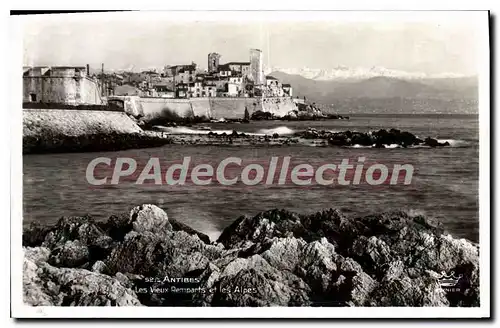 Cartes postales Antibes Les Vieux Remparts Et Les Alpes