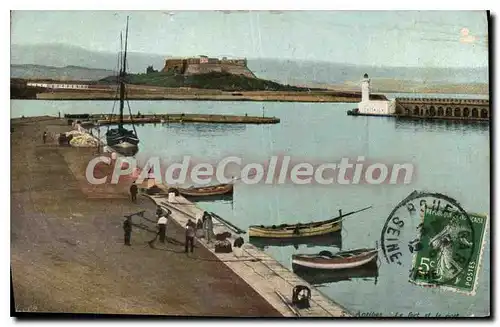 Cartes postales Antibes Le fort et le port