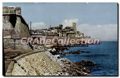 Ansichtskarte AK Antibes La Vieille Ville Et Les Remparts