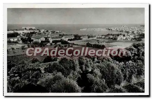 Cartes postales Antibes Vue Generale Les Casernes Et Le Fort Carre