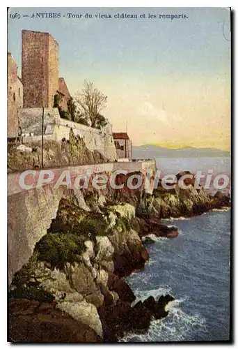 Cartes postales Antibes Tour Du Vieux Chateau Et Les Remparts