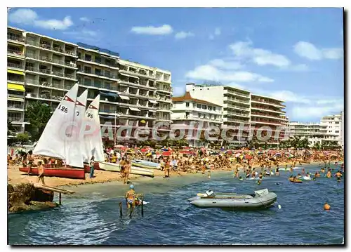 Cartes postales moderne Juan Les Pins Une Partie Des Plages �cole de voile