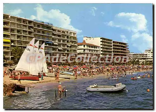 Cartes postales moderne Juan Les Pins Une Partie Des Plages I'Ecole De Voile