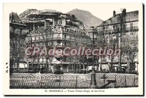 Ansichtskarte AK Grenoble Place Victor Hugo Et Les Forts