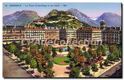 Cartes postales Grenoble La Place Victor Hugo Et Les Forts