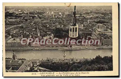 Cartes postales Grenoble Le Teleferique De La Bastille Vue Generale Sur La Ville et la gare