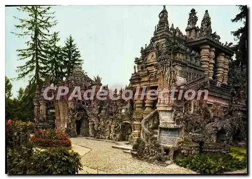 Cartes postales moderne Hauterives Le Palais Ideal Travail D'Un Seul Homme