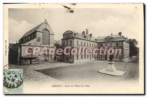 Cartes postales Bernay Place De I'Hotel De Ville