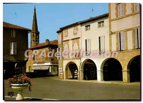 Cartes postales moderne Marciac Les Arcades Et Le Clocher Du Cloitre