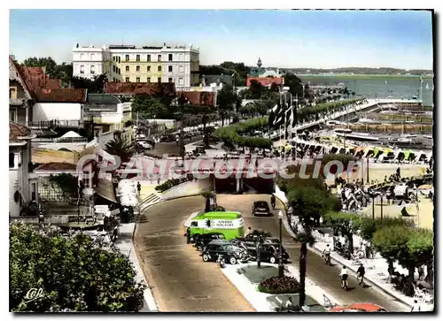 Cartes postales moderne Arcachon Promenade Du Bord De Mer ET La Plage