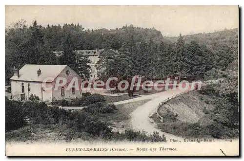 Ansichtskarte AK Evaux Les Bains Route Des Thermes