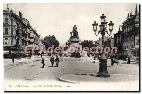 Cartes postales Valence La Place De La Republique