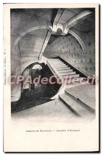 Cartes postales Abbaye De Flavigny Escalier D'Honneur