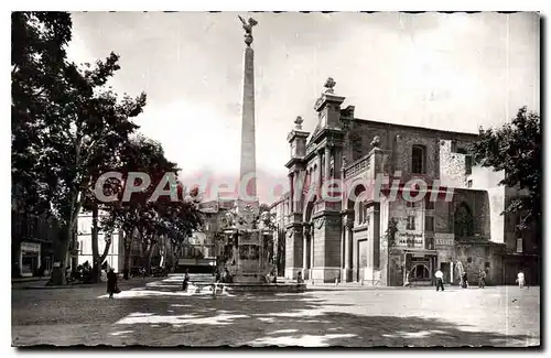 Cartes postales La City du Roy Rene Aix en Provence Place des Prechears Eglise de la Madalene