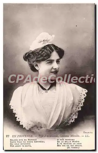 Cartes postales En Provence Type d'Arlesienne Costume Mirielle