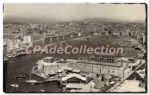 Ansichtskarte AK Le Carrefour du Monde Marseille Panorama sur le vieux Port et la Ville