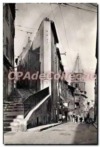 Cartes postales moderne Le Carrefour du Monde Marseille Montee des Accoules et Clocher du Calvaire