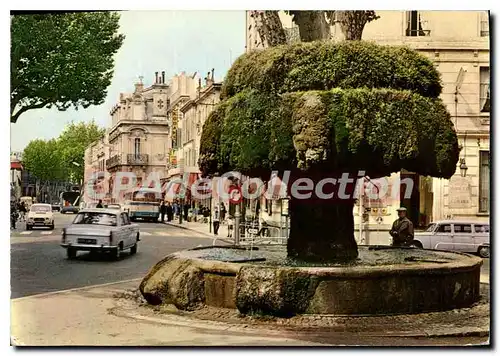 Cartes postales moderne Salon de Provence B du R La Fontaine moussue