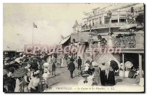 Cartes postales Trouville Le Casino et les Planches