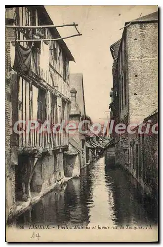 Ansichtskarte AK Lisieux Vieilles Maisons et lavoir sur la Touques