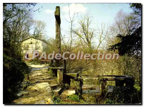 Cartes postales moderne MERVENT Chapelle et Croix du Pere de Monfort