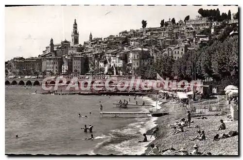 Cartes postales Menton vue sur la ville et la plage