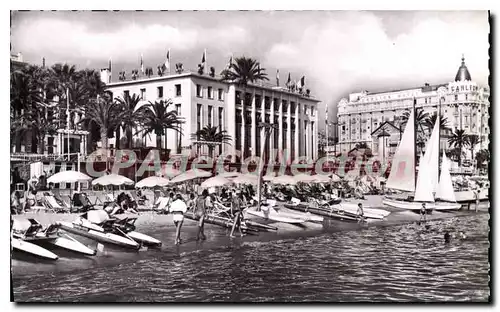 Cartes postales Cannes palais du Festival le Carlton et la plage