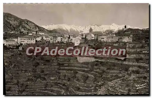 Cartes postales Utelle vu devant le massif des Alpes maritimes du Gelas a la Cime du Diable Sous le Village terr