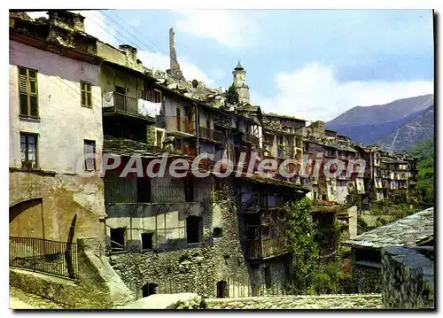 Cartes postales moderne Tende Alpes Maritimes le vieux bourg domine par Ruines du chateau de Lascaris