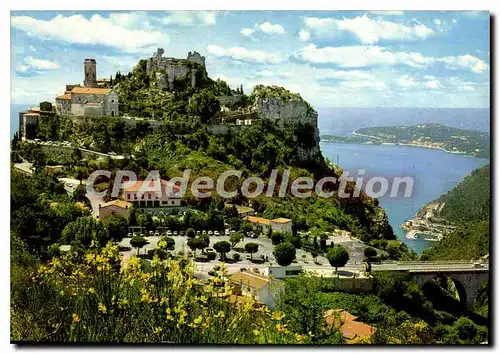 Moderne Karte Eze Village Cote D'Azperche sur son piton rocheaux au fond le Cap Ferrat