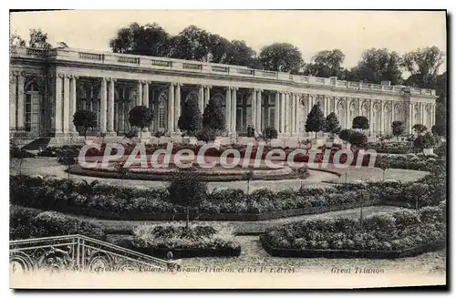 Cartes postales Versailles Palais au Grand Triaton et les Prierres