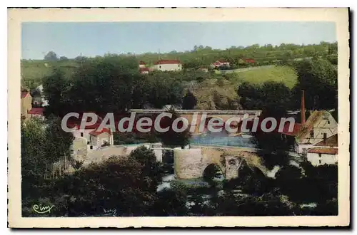 Ansichtskarte AK Thouars (D S) Le Pont suspendu et le Pont Neuf