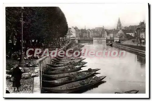 Ansichtskarte AK Amiens (Somme) Le Marche sur l'eau