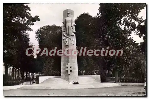 Ansichtskarte AK Amiens (Somme) Monument au Generale Leclerc par Joel et Jan Martel