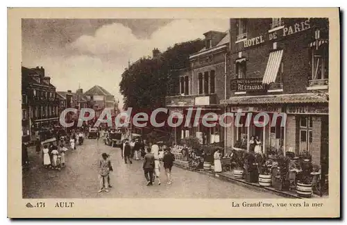 Cartes postales Ault La Grand'rue vue vers la mer